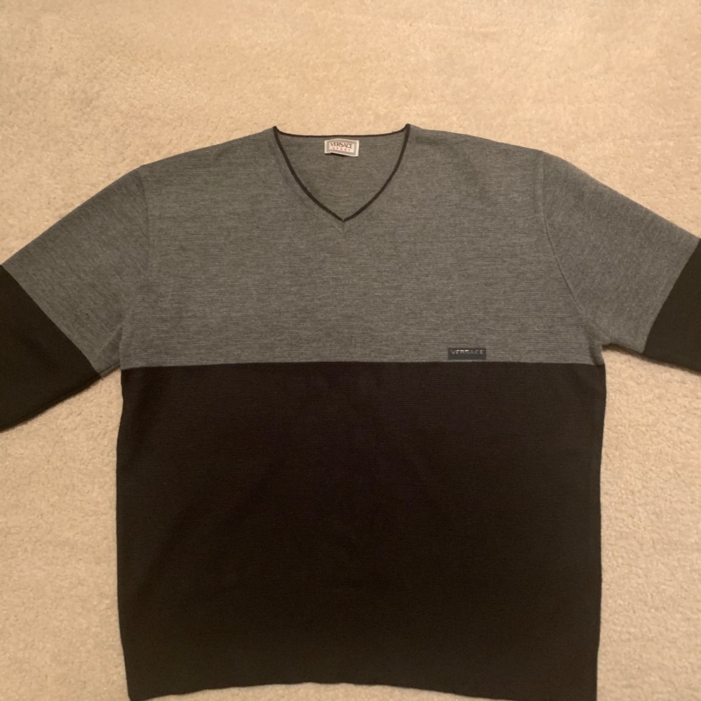 Authentic Gianna Versace V-Neck Sweater like New M! Absolutely beautiful Sweater